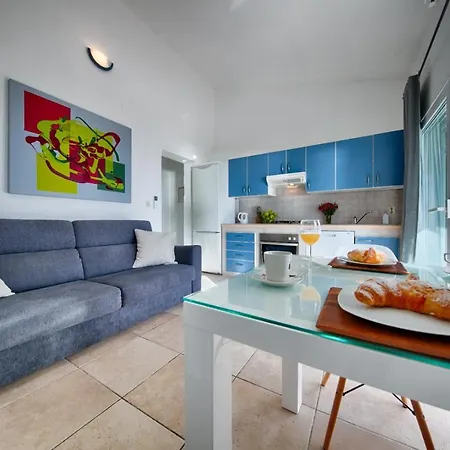 Seafront Suites Maja Vis Room photo