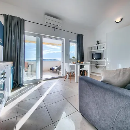 Seafront Suites Maja Vis Room photo