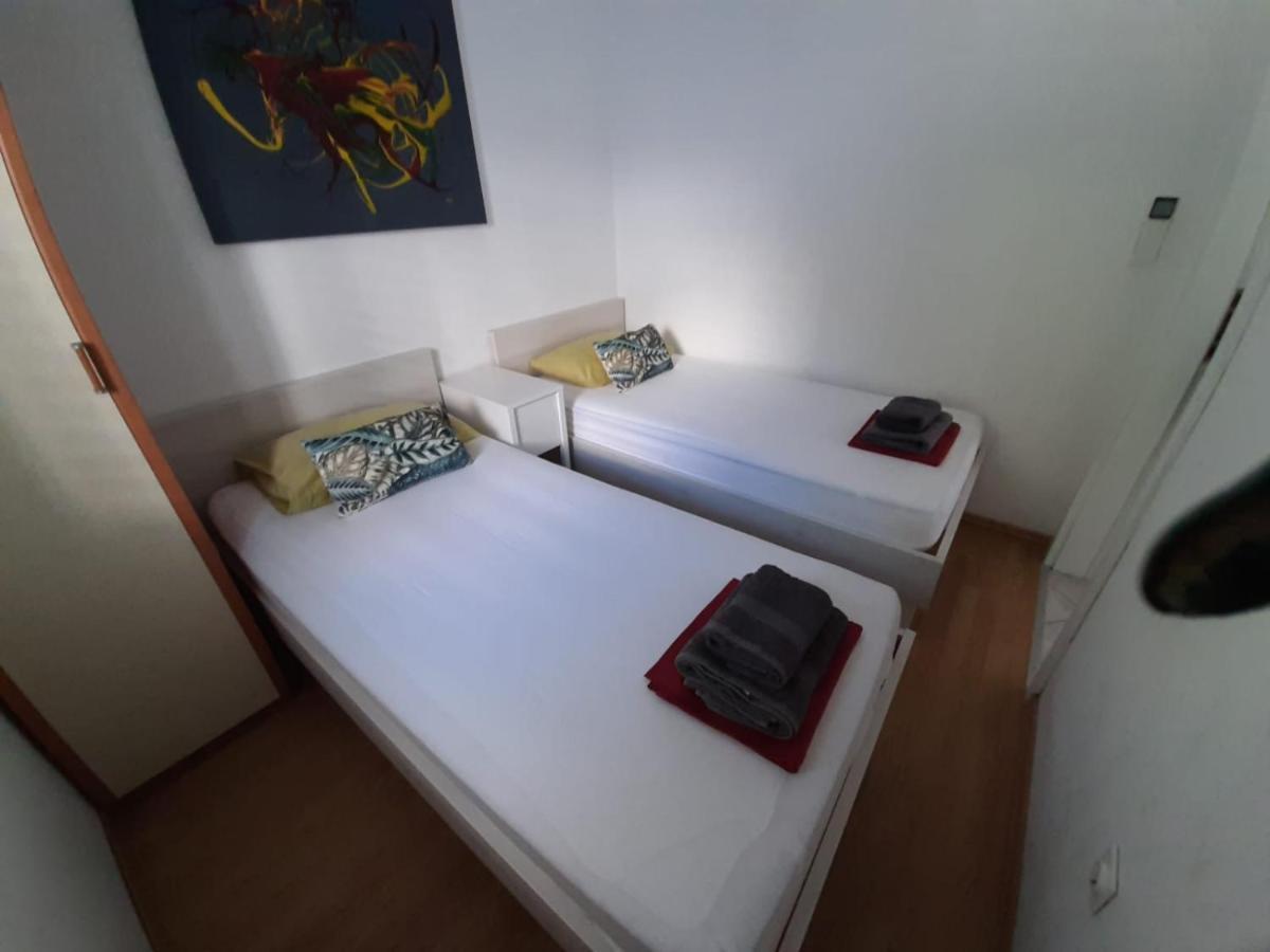 Seafront Maja Apartment Vis