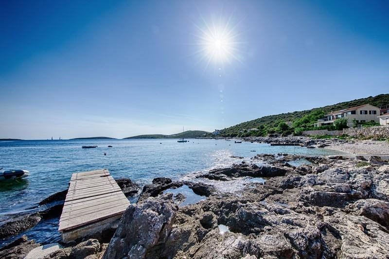 Apartment Seafront Maja Vis
