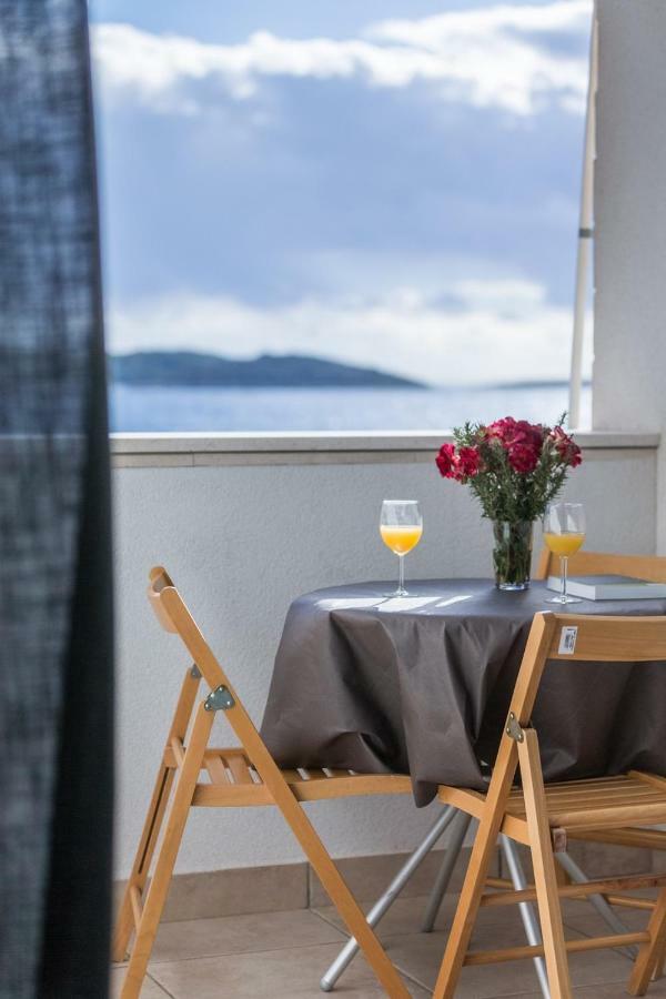 Seafront Maja Apartment Vis