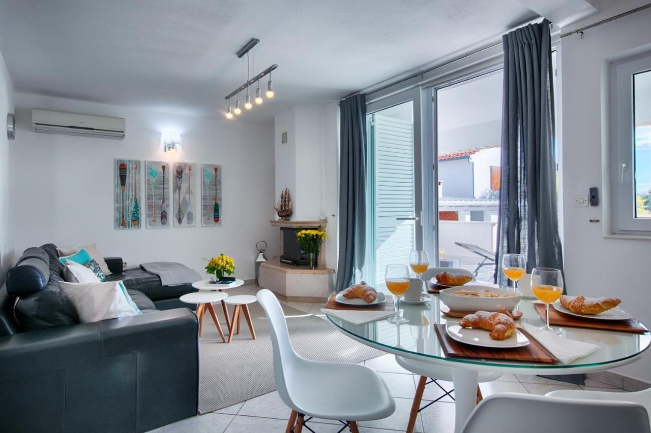 Seafront Maja Apartment *